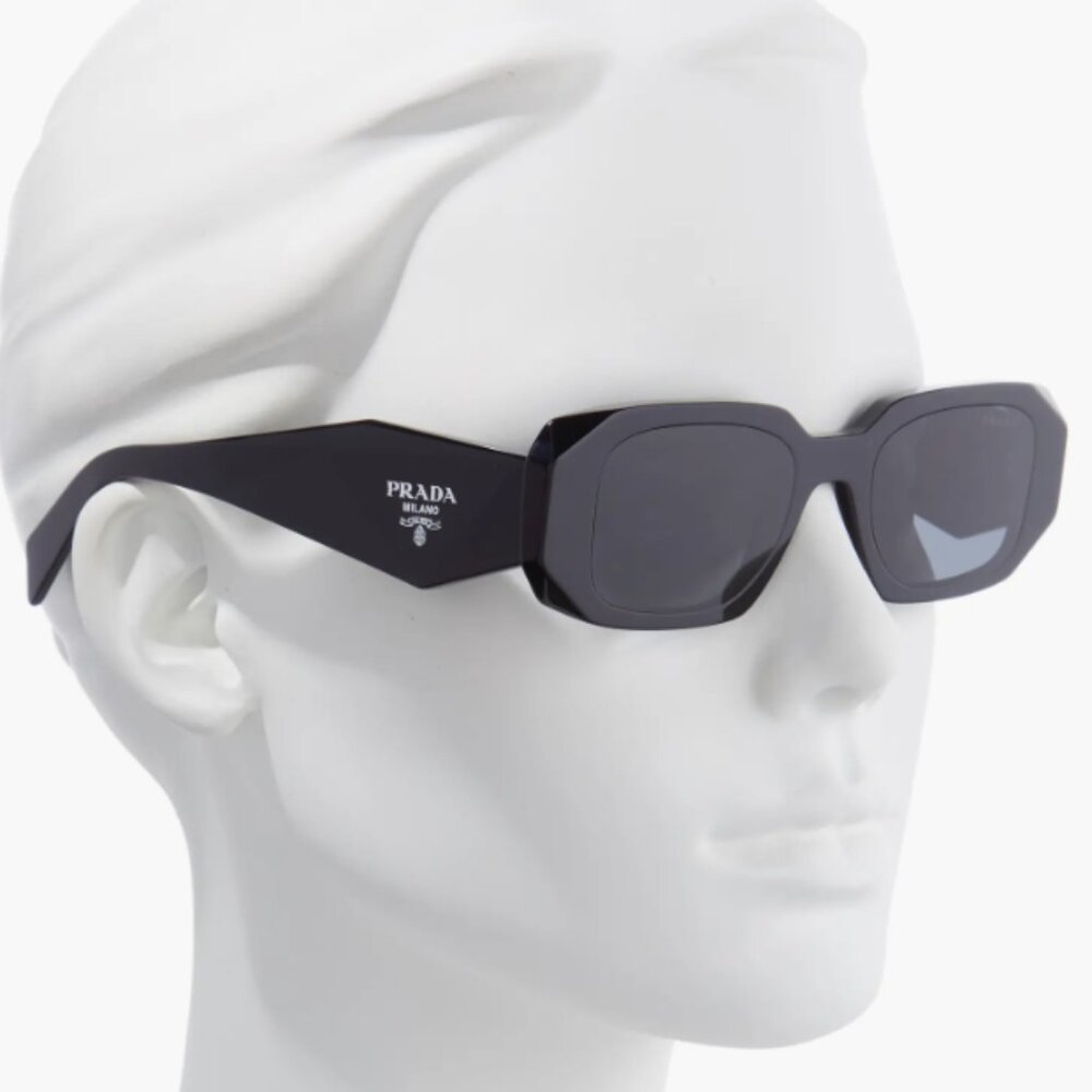 Prada black rectangle sunglasses in acetate - Picture 1 of 11